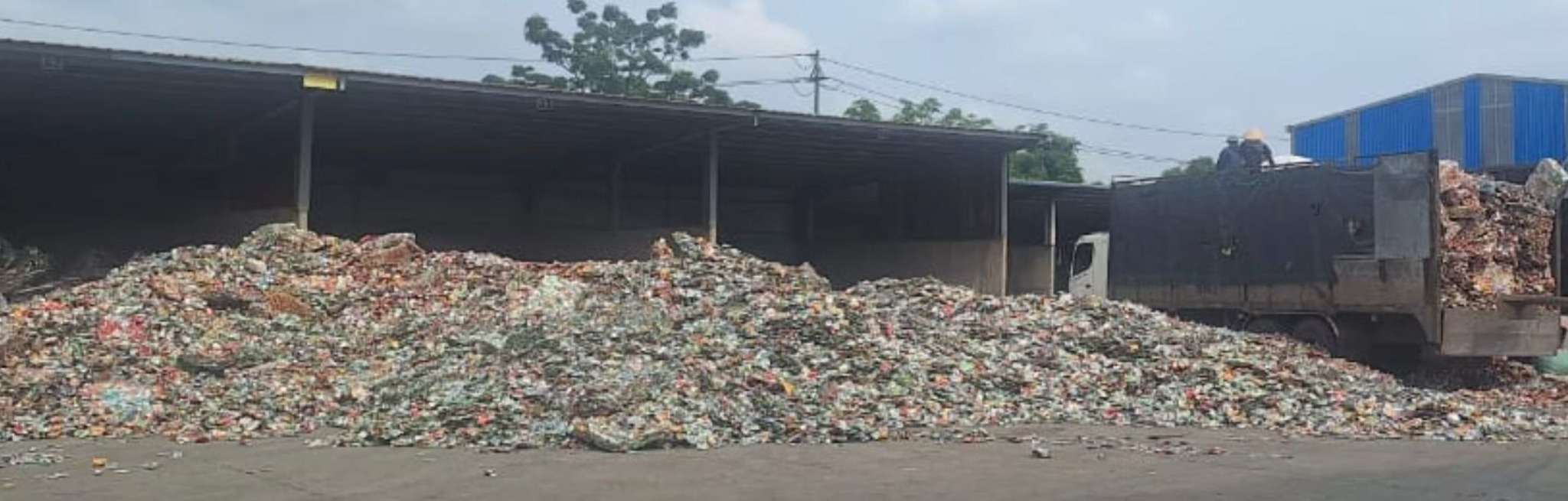 Loose aluminium beverage cans